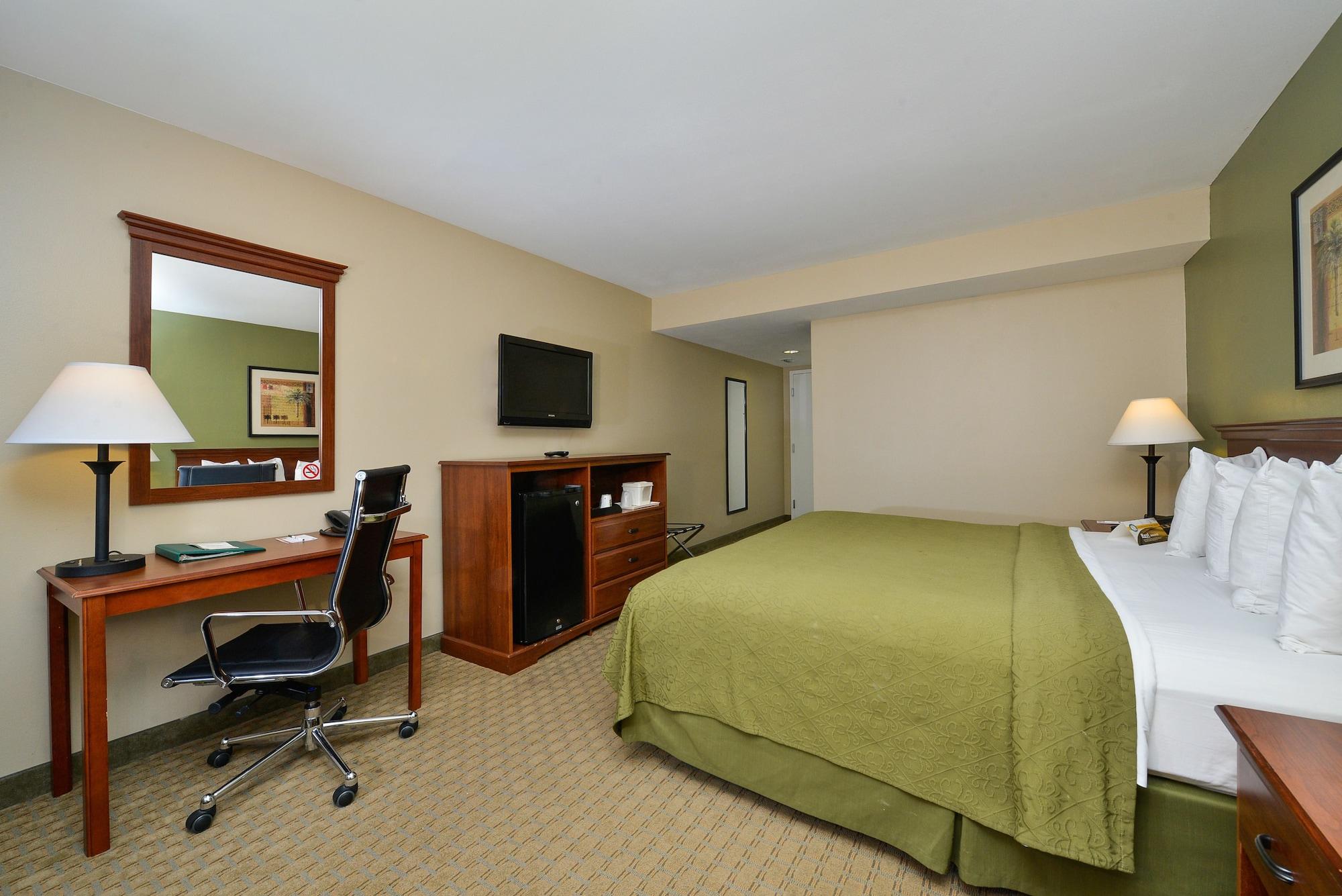 Quality Inn & Suites Tampa-Ybor City Экстерьер фото
