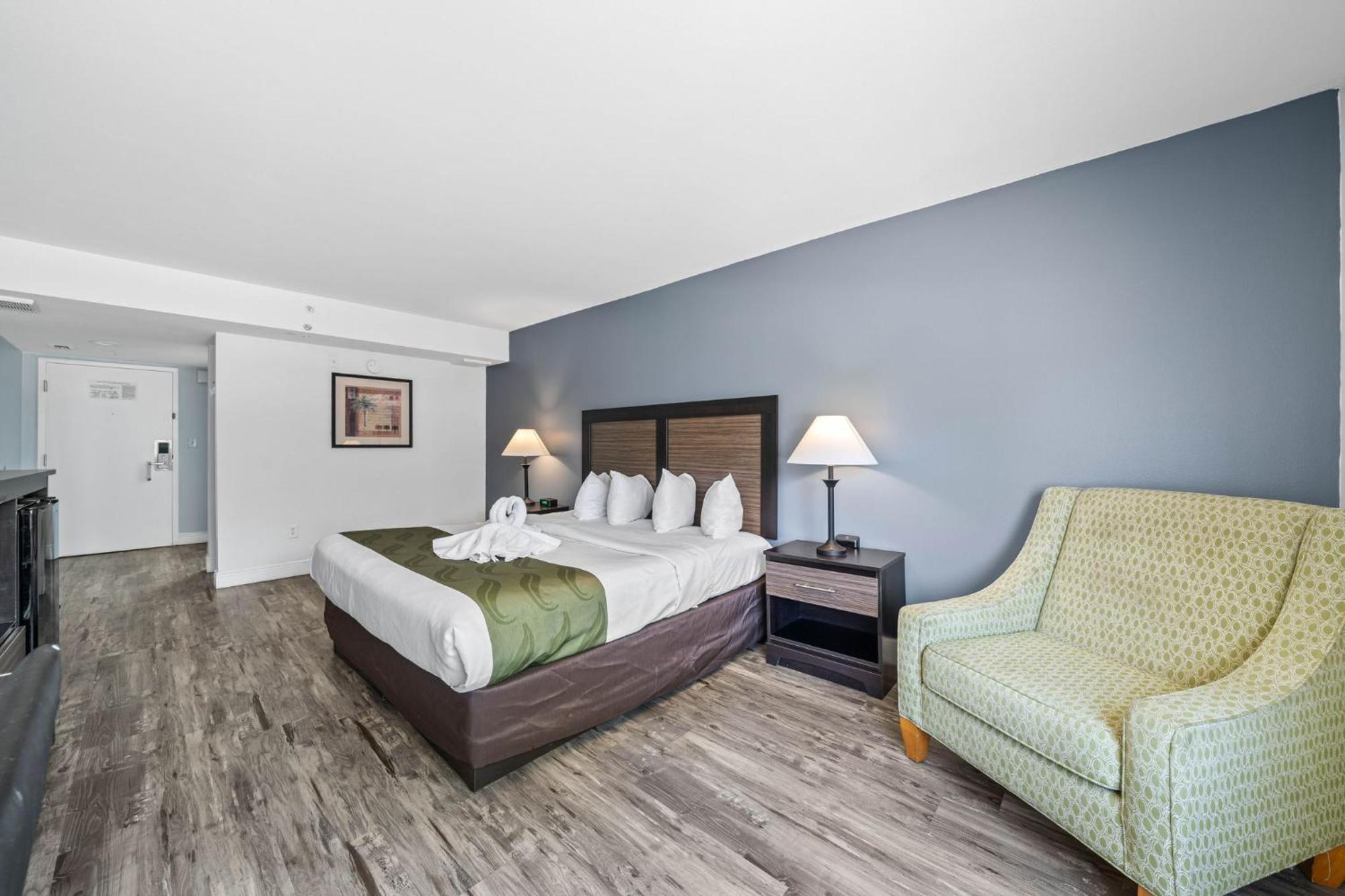Quality Inn & Suites Tampa-Ybor City Экстерьер фото