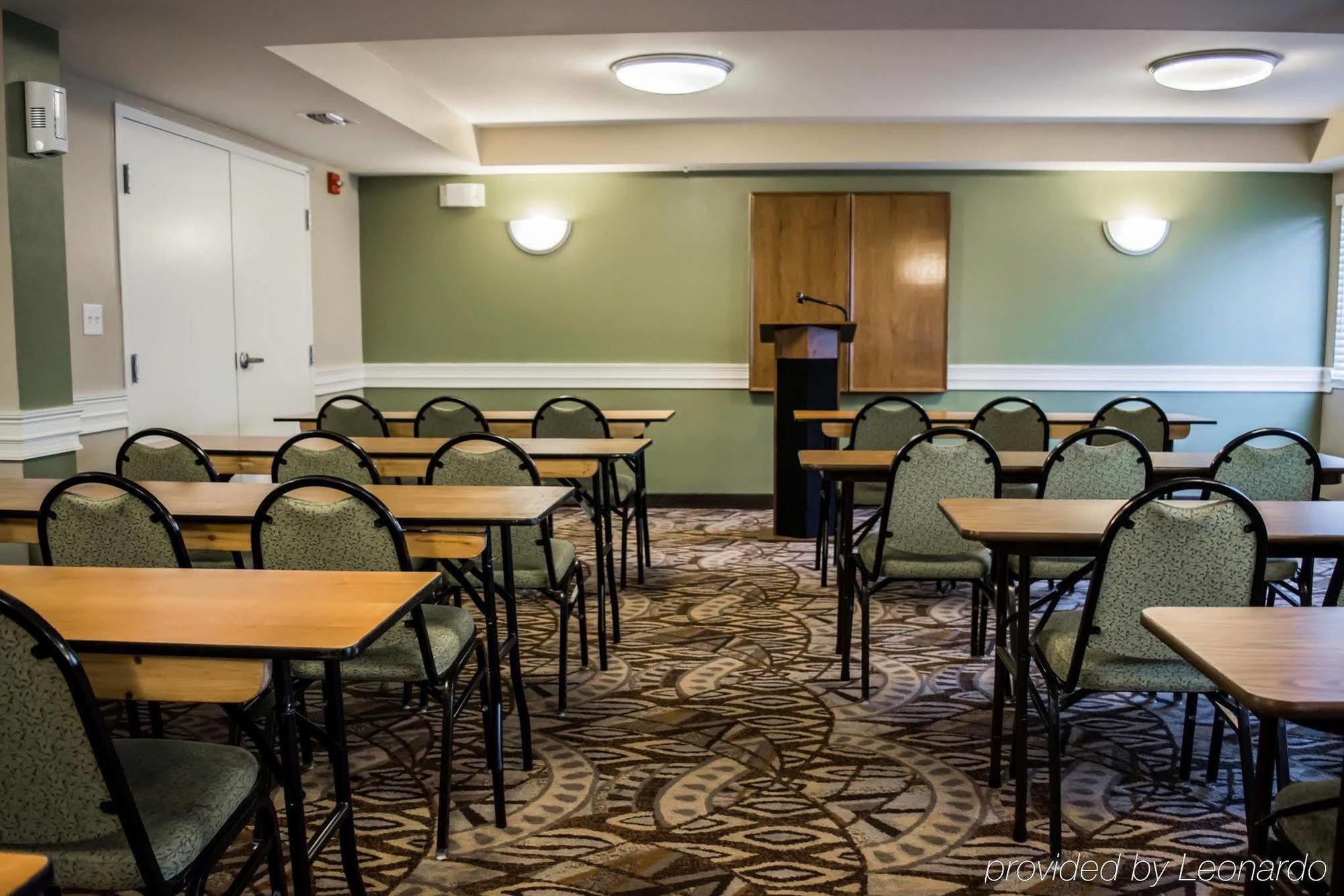 Quality Inn & Suites Tampa-Ybor City Экстерьер фото